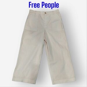 Best-selling wide-leg crop pants  with the specially-engineered high-waist fit